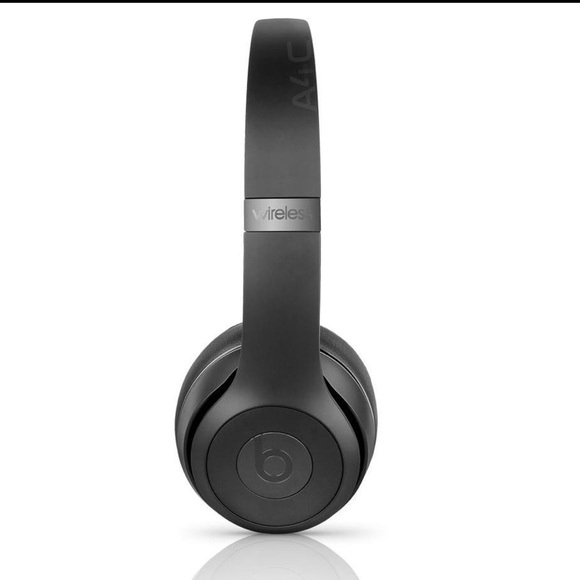 NWT Beats by Dr. Dre - Beats Solo3 Wireless Headphones